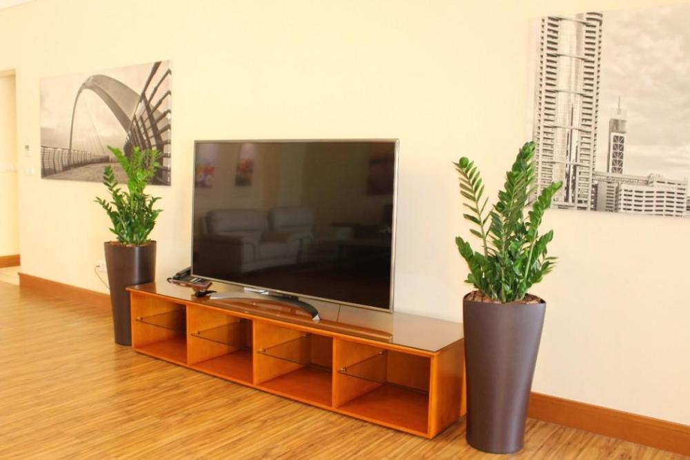 j5 villas holiday homes barsha gardens