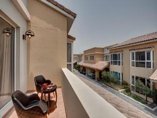 j5 villas holiday homes barsha gardens