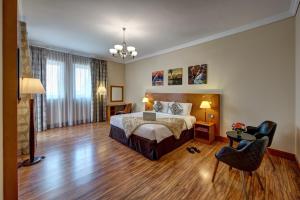 j5 villas holiday homes barsha gardens