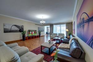 j5 villas holiday homes barsha gardens