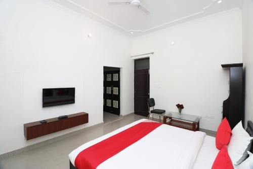 Iidm Eco Centre,Oyo 15429 Iidm Eco Center Is Perfectly Located For Both Business And Leisure Guests In Lucknow. The ,3 star