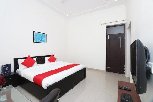 Iidm Eco Centre,Oyo 15429 Iidm Eco Center Is Perfectly Located For Both Business And Leisure Guests In Lucknow. The ,3 star