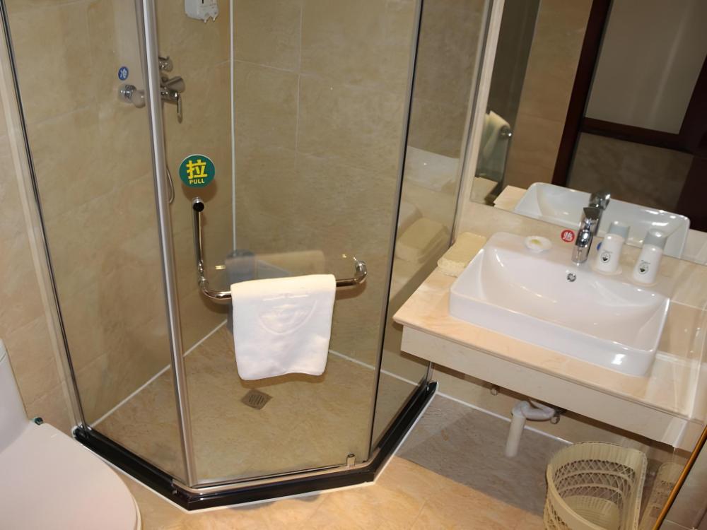 greentree inn pingliang jingning bus station business hotel
