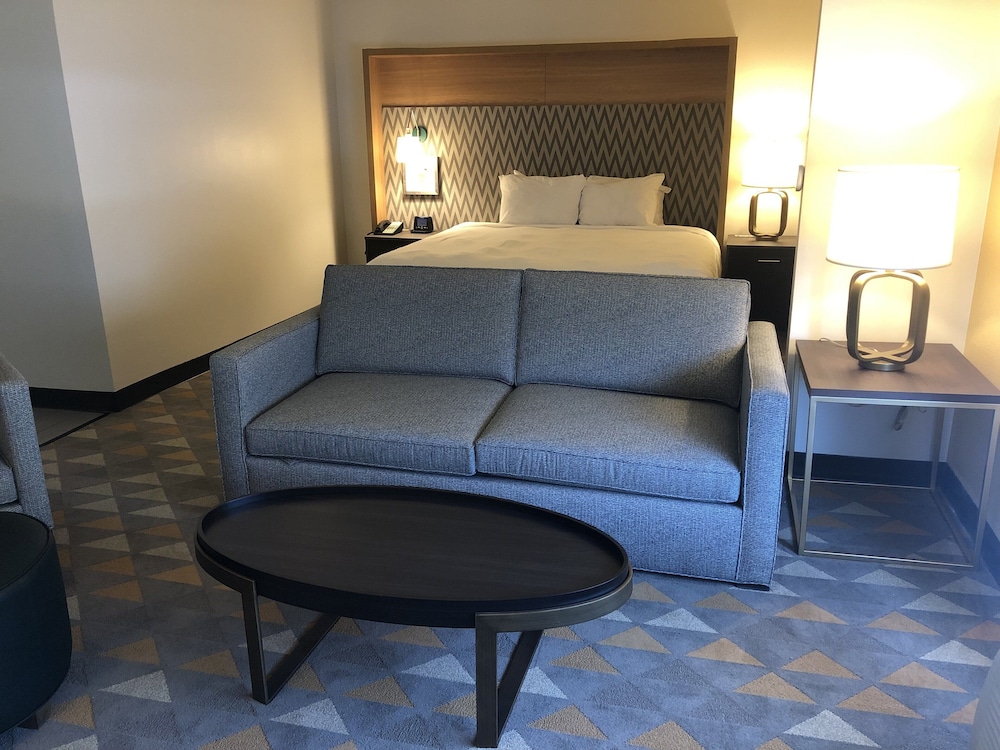 holiday inn cleveland by ihg