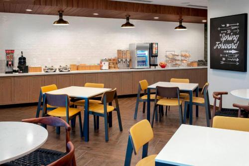 fairfield inn and suites by marriott denver tech center north