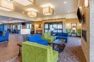 comfort suites burlington near i 5