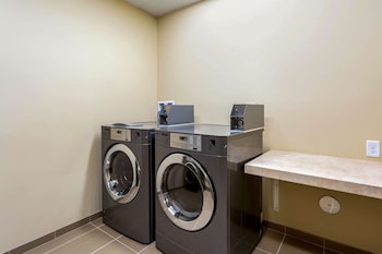 comfort suites burlington near i 5