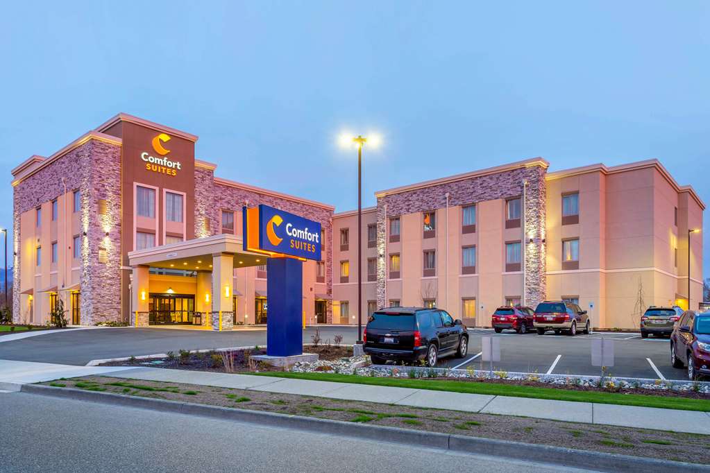 comfort suites burlington near i 5