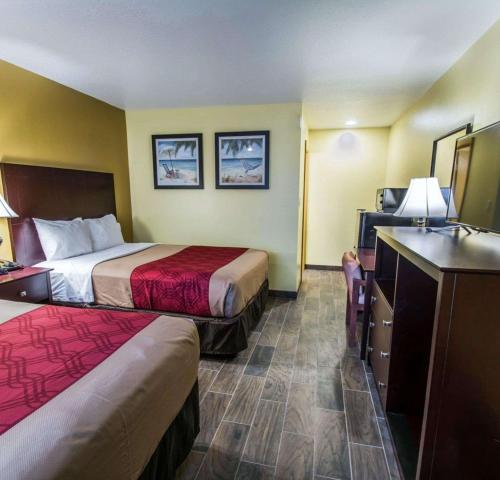 econo lodge cocoa beach near the port