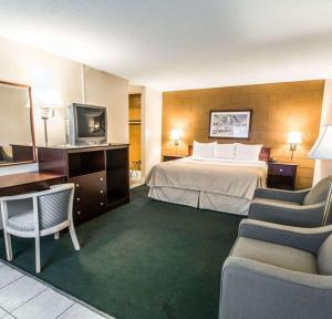econo lodge cocoa beach near the port