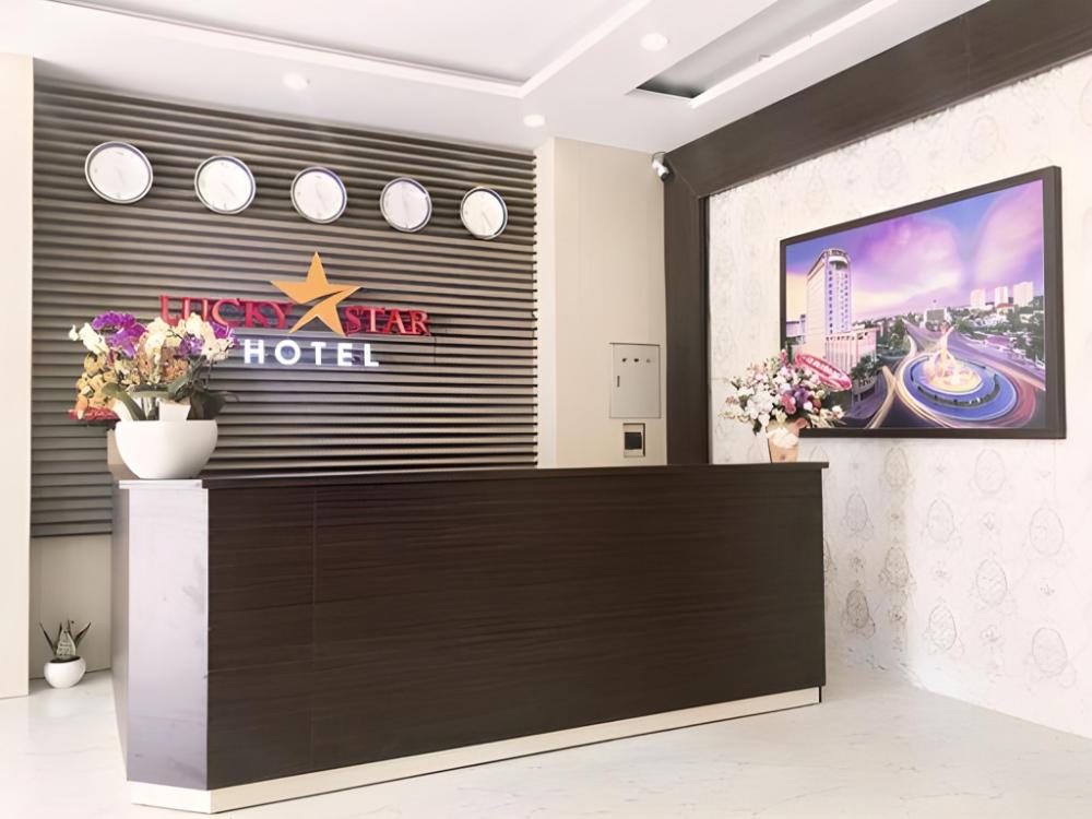 lucky star hotel