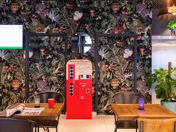 ibis styles puteaux paris la defense
