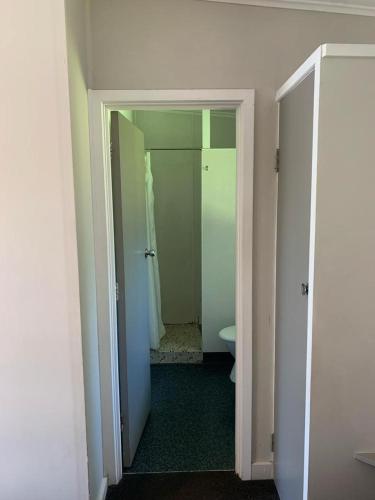 apple motor inn