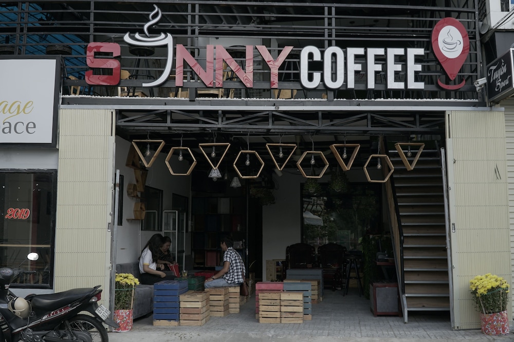 sunny hostel