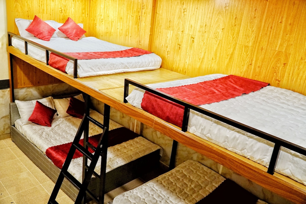 sunny hostel