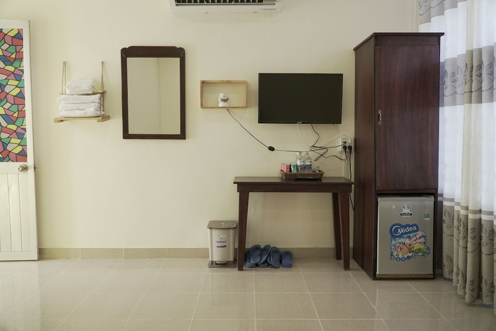 sunny hostel