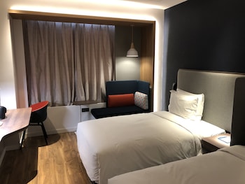 holiday inn express xian bell tower an ihg hotel