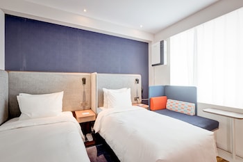 holiday inn express xian bell tower an ihg hotel