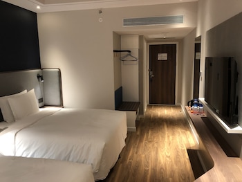 holiday inn express xian bell tower an ihg hotel