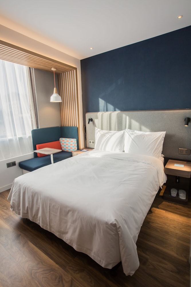holiday inn express xian bell tower an ihg hotel