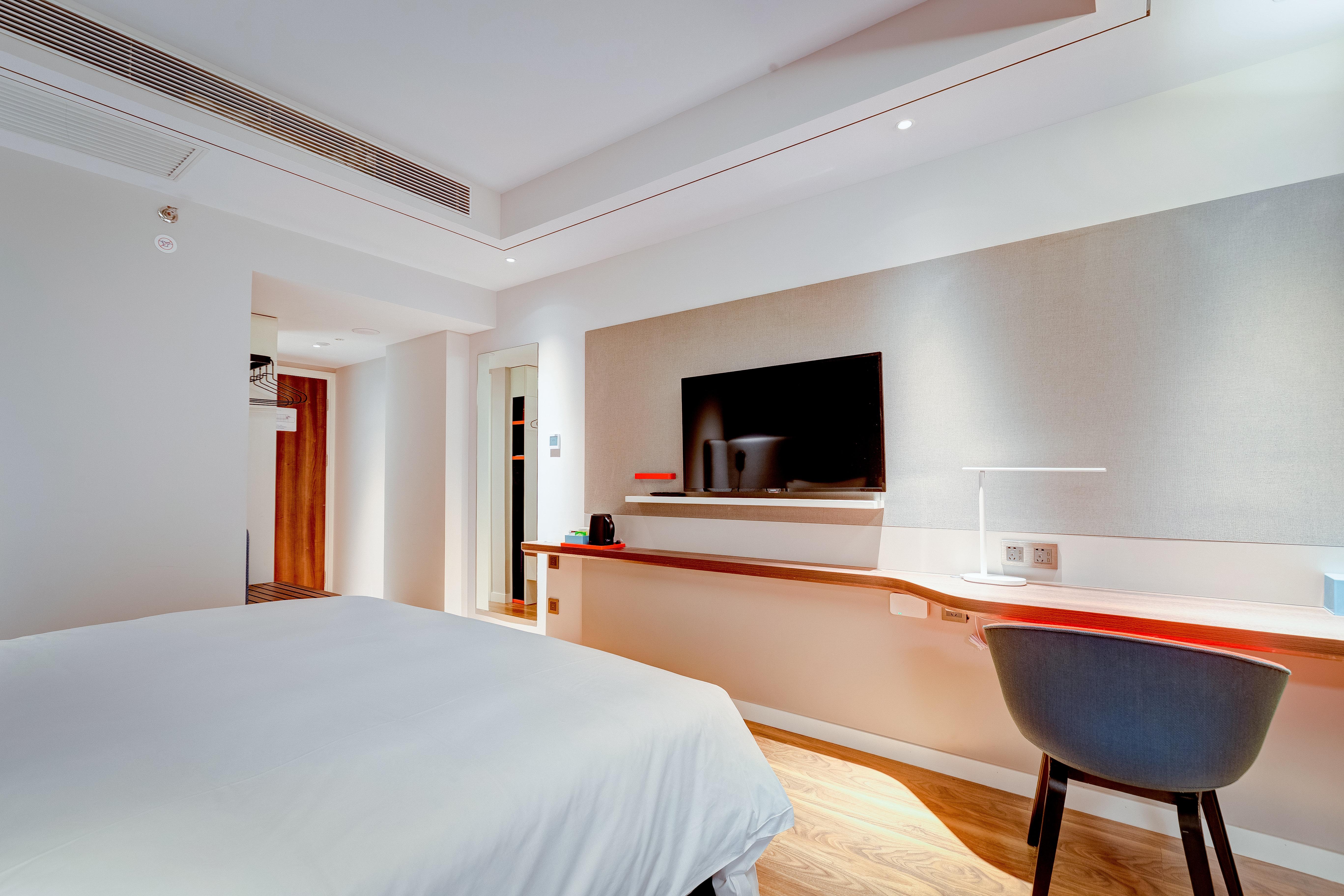holiday inn express xian bell tower an ihg hotel