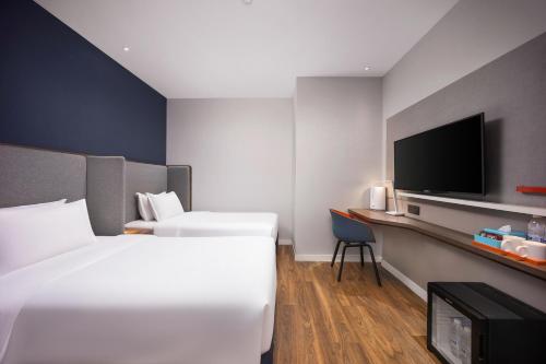 holiday inn express xian bell tower an ihg hotel