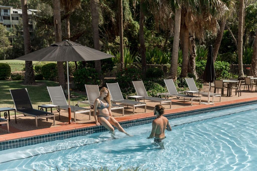 charlesworth bay beach resort