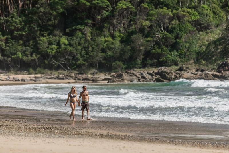 charlesworth bay beach resort