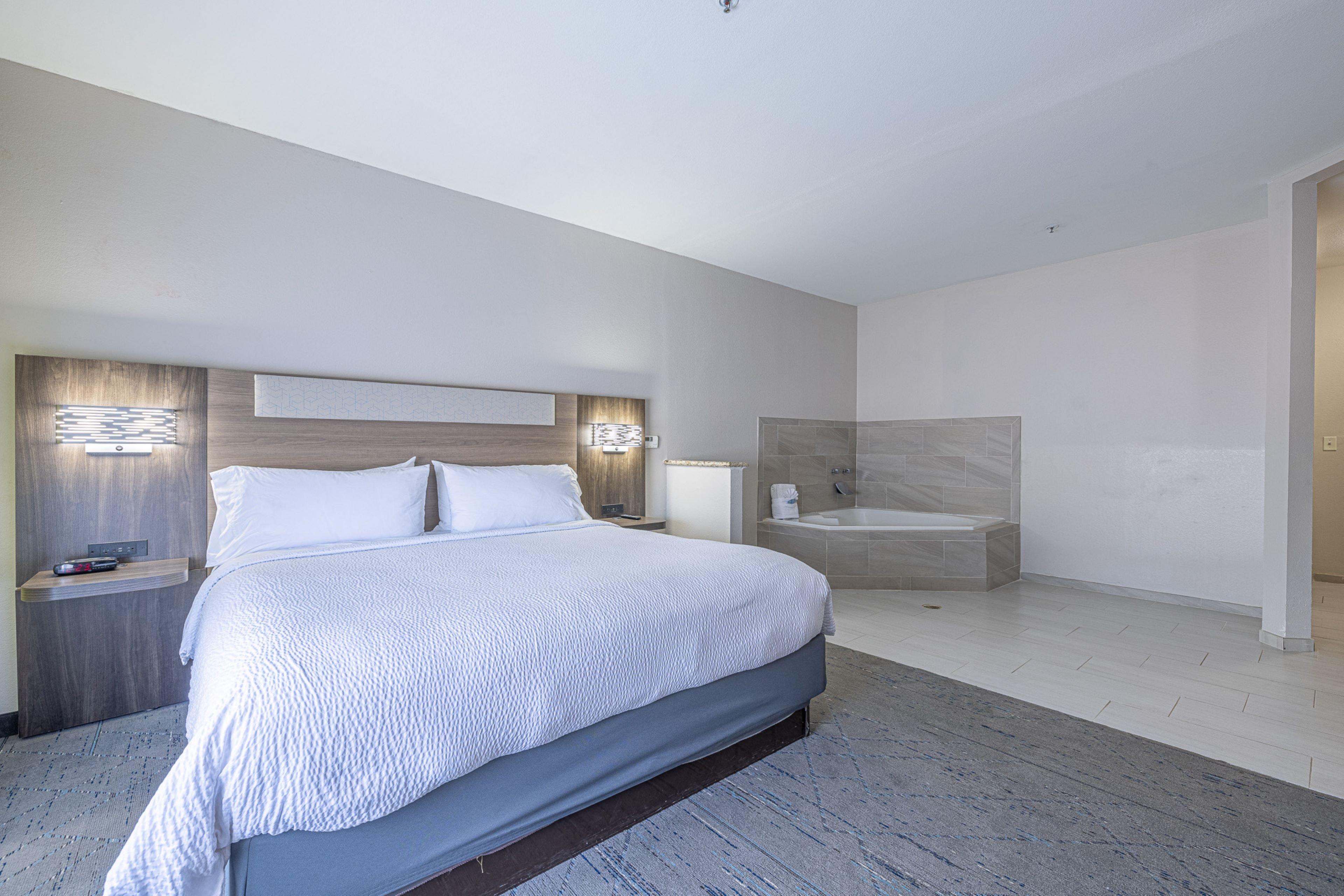 holiday inn express and suites college station by ihg