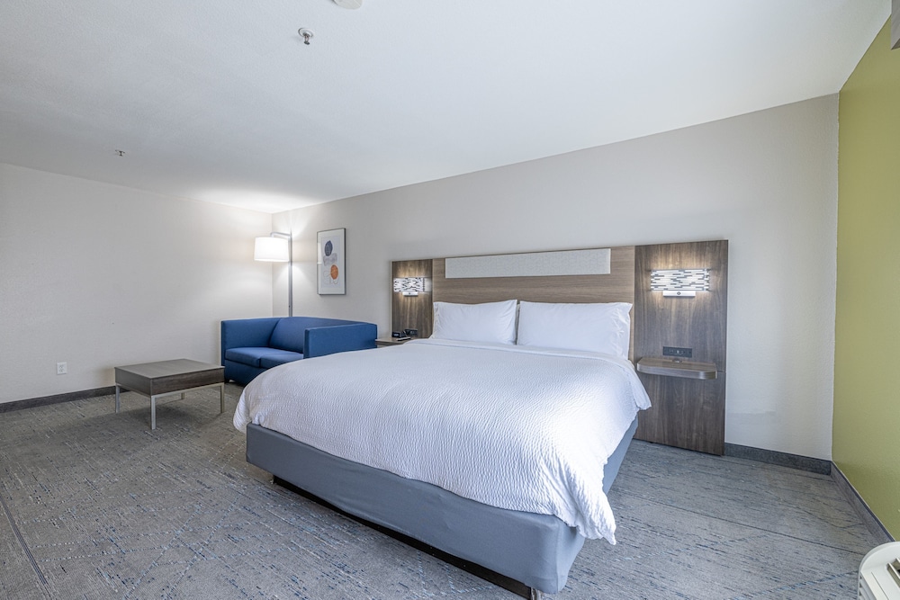 holiday inn express and suites college station by ihg