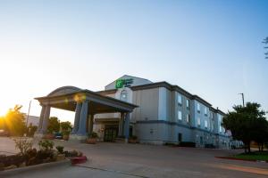 holiday inn express and suites college station by ihg