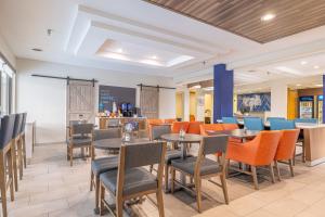 holiday inn express and suites college station by ihg