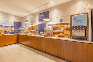 holiday inn express and suites college station by ihg