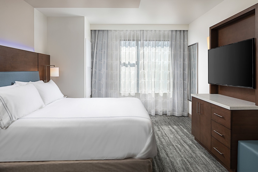 even hotel alpharetta avalon area an ihg hotel