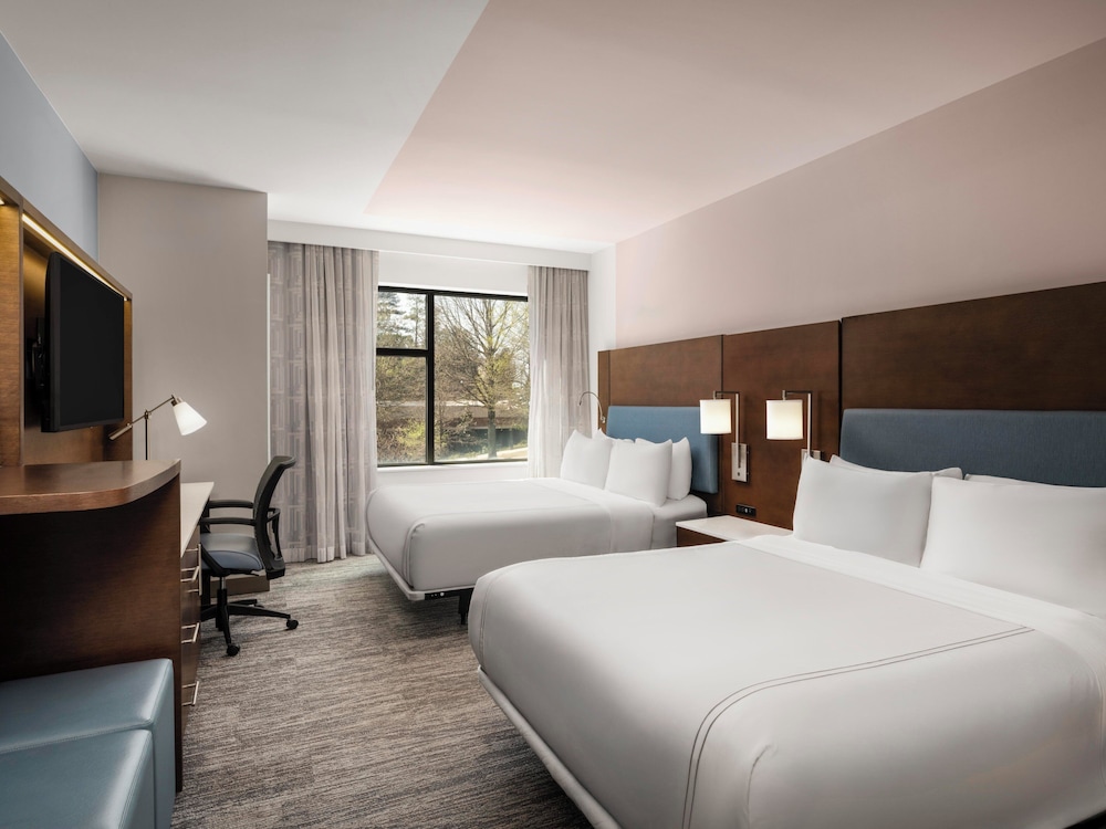 even hotel alpharetta avalon area an ihg hotel