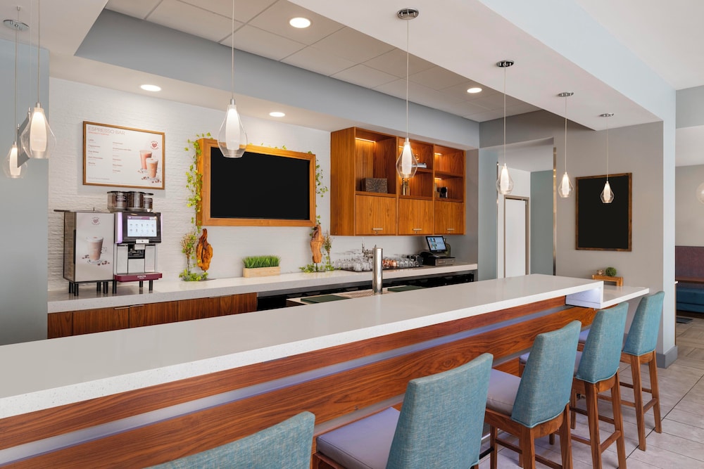 even hotel alpharetta avalon area an ihg hotel