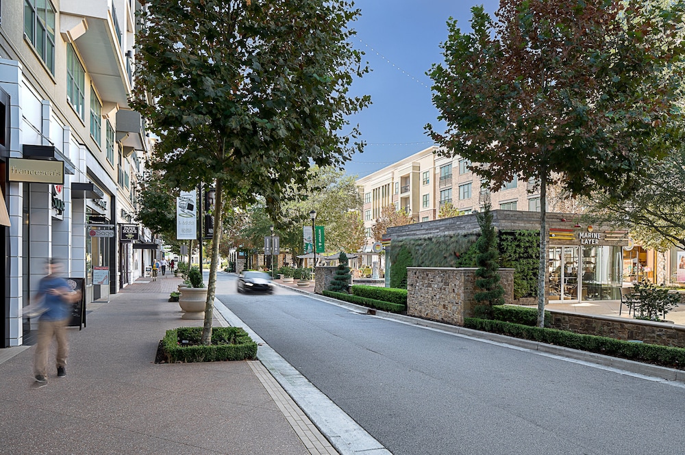 even hotel alpharetta avalon area an ihg hotel