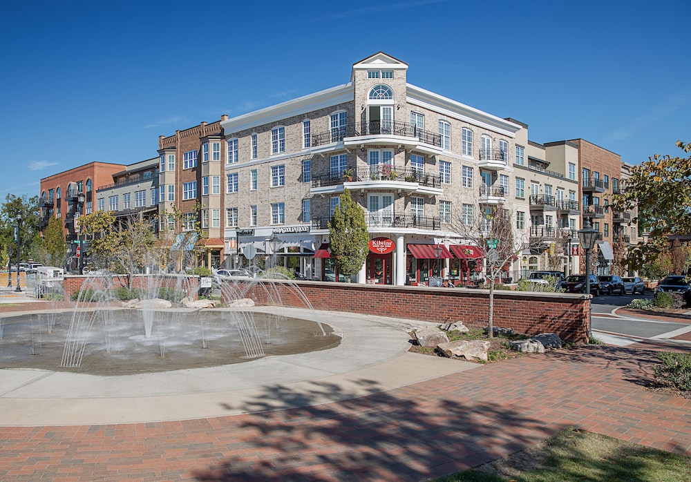 even hotel alpharetta avalon area an ihg hotel