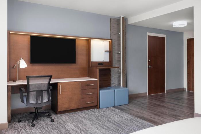 even hotel alpharetta avalon area an ihg hotel