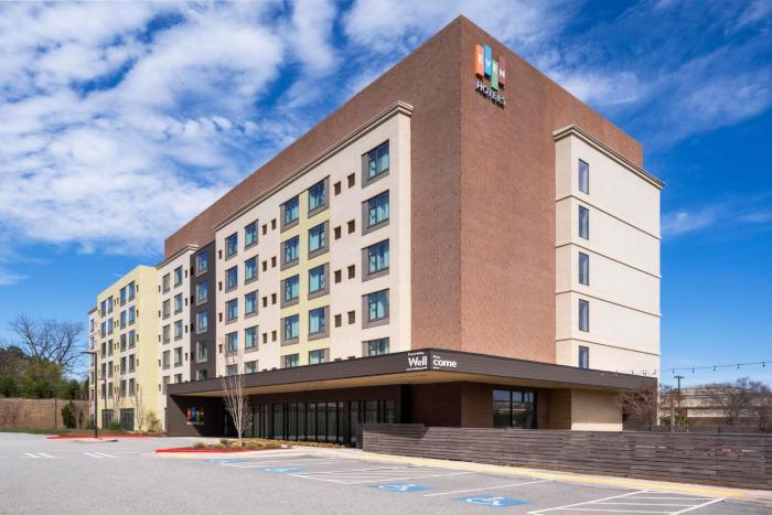 even hotel alpharetta avalon area an ihg hotel