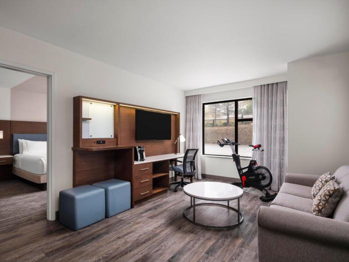 even hotel alpharetta avalon area an ihg hotel