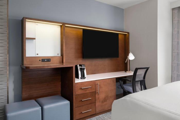 even hotel alpharetta avalon area an ihg hotel