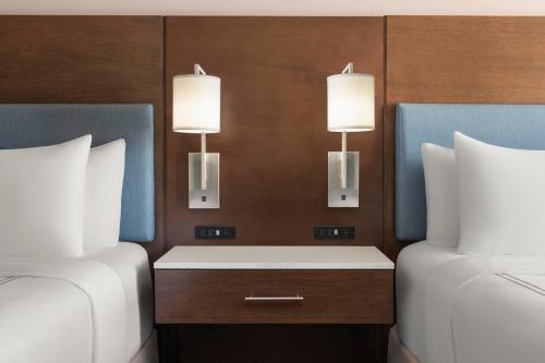even hotel alpharetta avalon area an ihg hotel