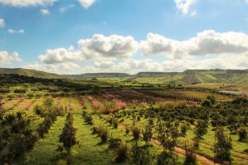 Colle San Mauro,Catania>>Caltagirone,4 star