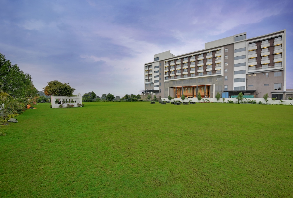 the maruti nandan grand