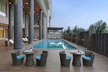 the maruti nandan grand