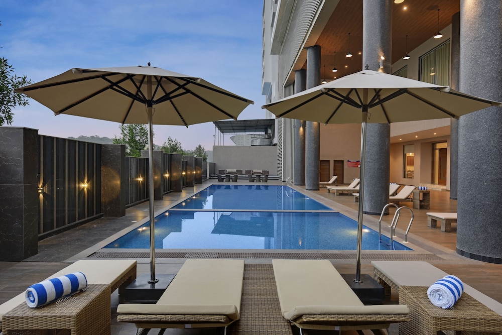 the maruti nandan grand