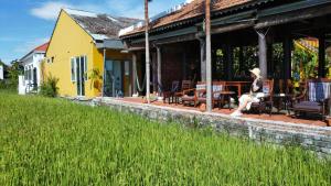 chez mimosa hoi an blue villa
