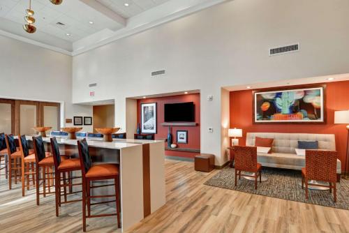 hampton inn and suites tucson marana