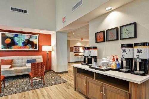hampton inn and suites tucson marana